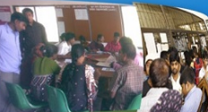 পড়াশোনা নাকি প্রেম: ছাত্রজীবনে সঠিক সিদ্ধান্ত কেন সবচেয়ে জরুরি